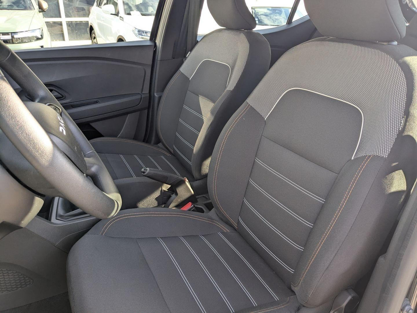 DACIA Sandero 1.0 ECO-G 100ch Stepway Essential -24 - Photo 9