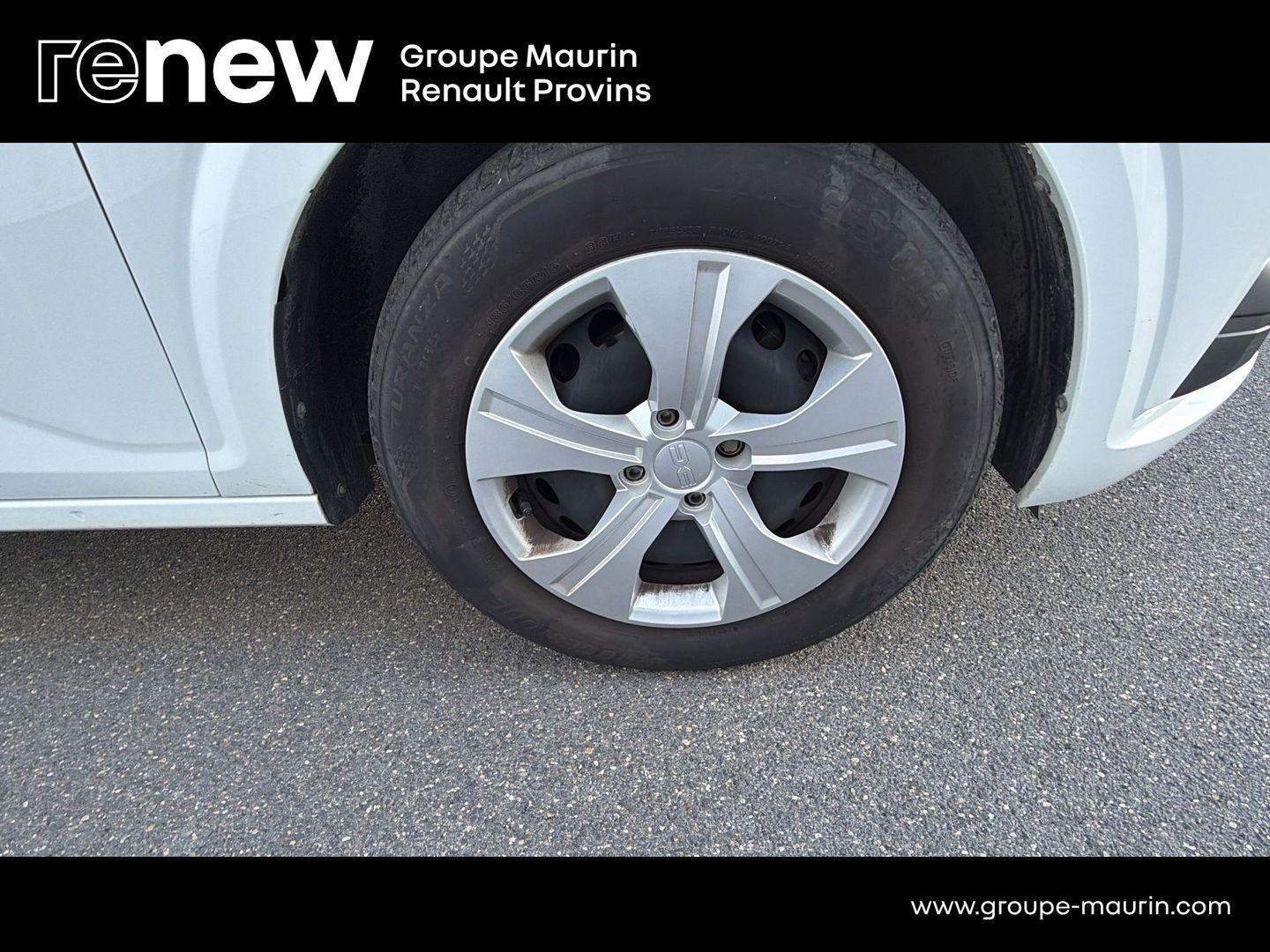 DACIA Sandero 1.0 SCe 65ch Essential -24 - Photo 9