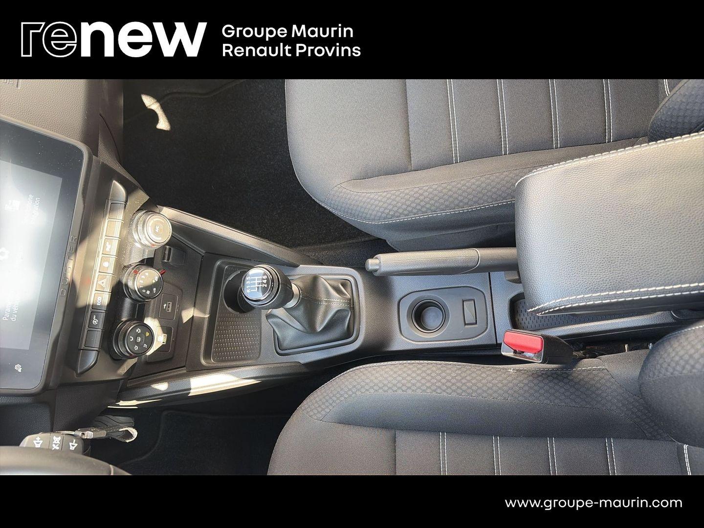 DACIA Duster 1.0 ECO-G 100ch  Journey + 4x2 - Photo 25