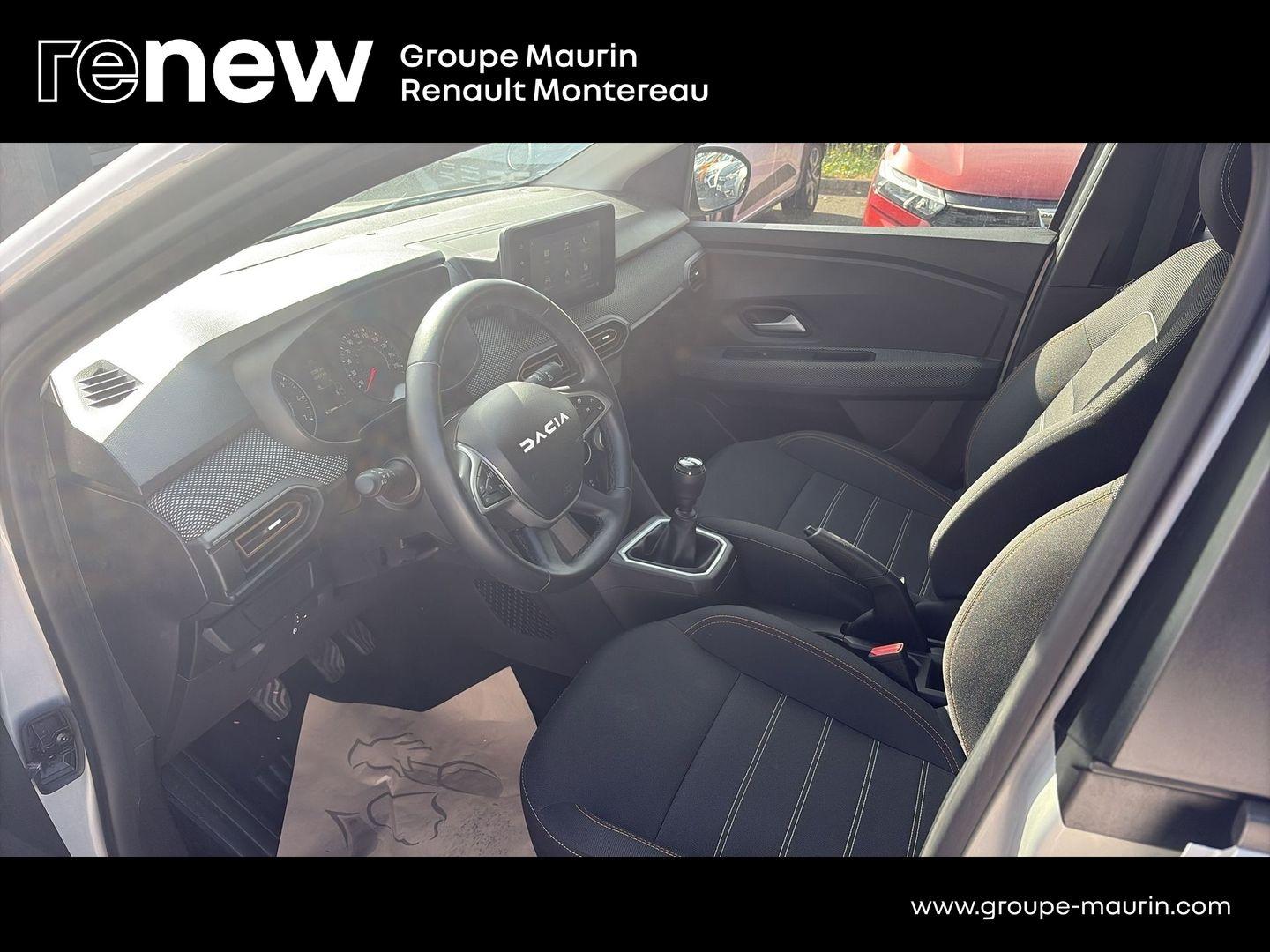 DACIA Sandero 1.0 TCe 90ch Expression - Photo 10