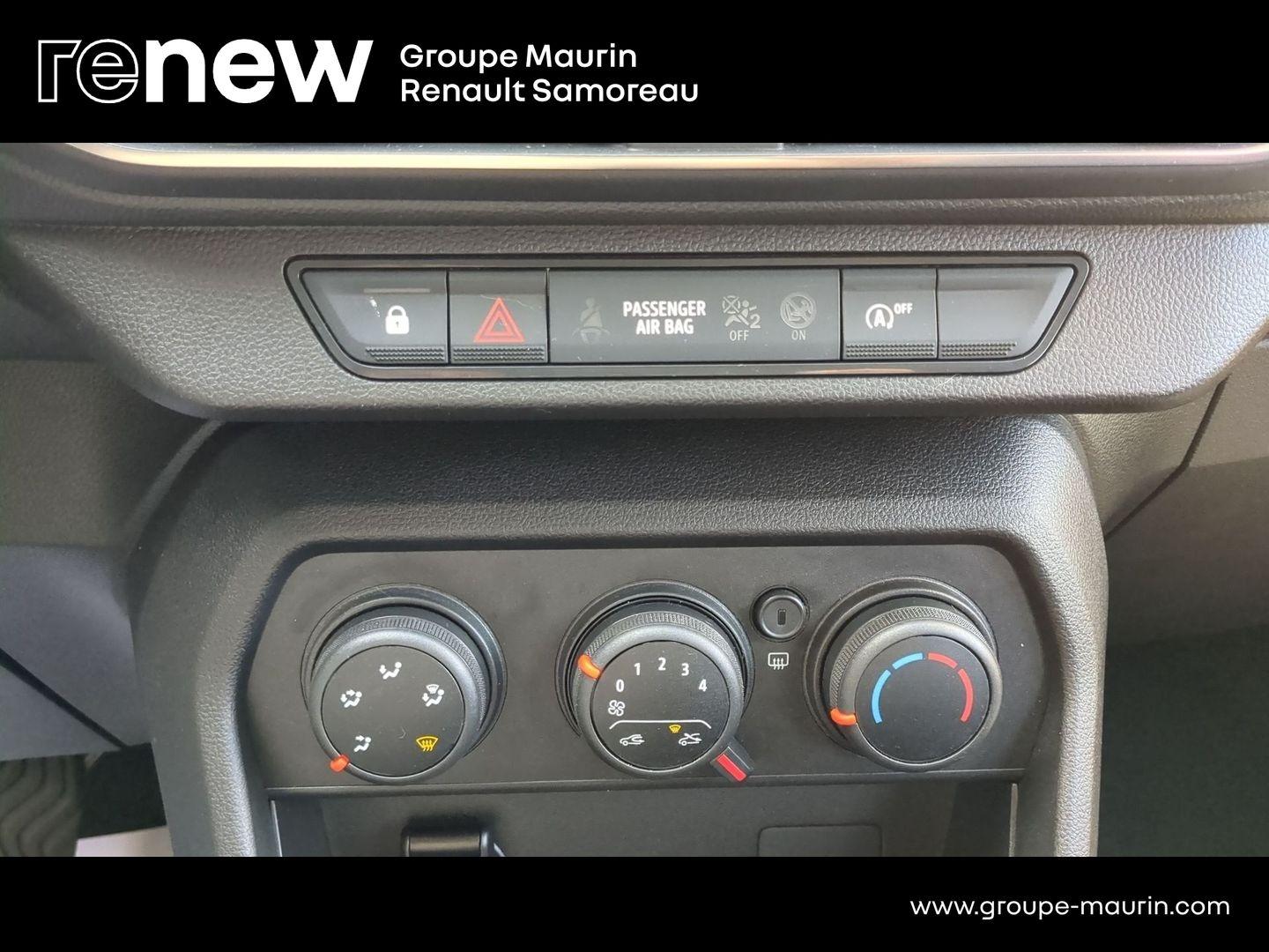 DACIA Sandero 1.0 SCe 65ch Essential - Photo 24