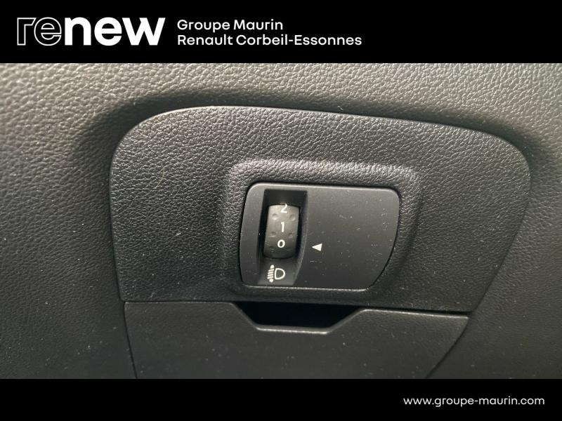 RENAULT Scenic d’occasion à vendre à CORBEIL-ESSONNES chez GRAND GARAGE FERAY SAE (Photo 20)