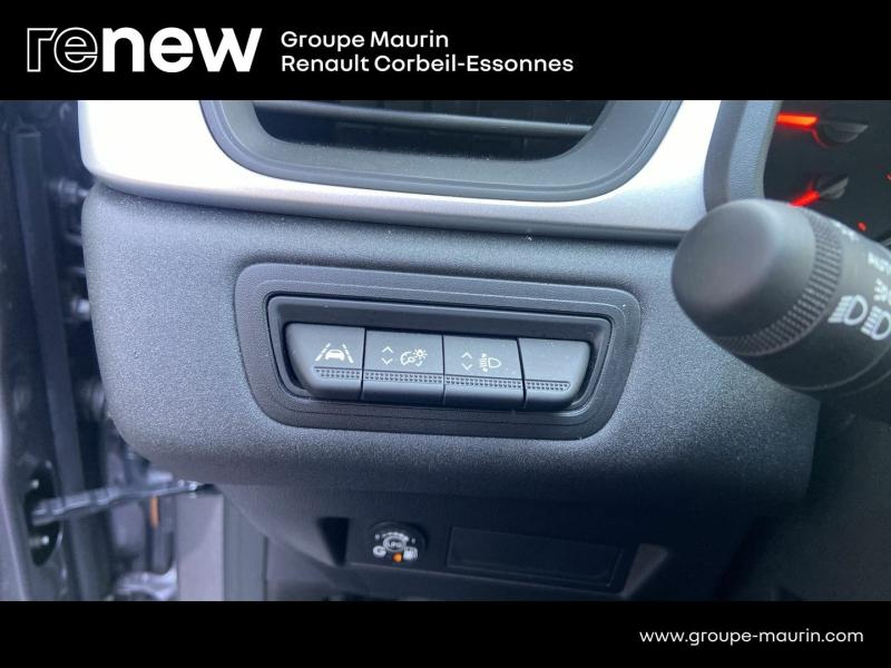 RENAULT Captur d’occasion à vendre à CORBEIL-ESSONNES chez GRAND GARAGE FERAY SAE (Photo 17)