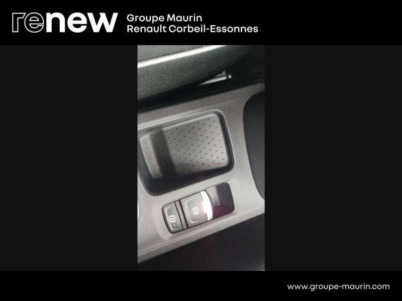 RENAULT Captur d’occasion à vendre à CORBEIL-ESSONNES chez GRAND GARAGE FERAY SAE (Photo 20)