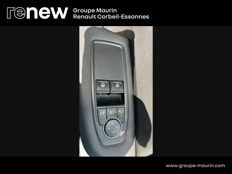 RENAULT Clio d’occasion à vendre à CORBEIL-ESSONNES chez GRAND GARAGE FERAY SAE (Photo 15)