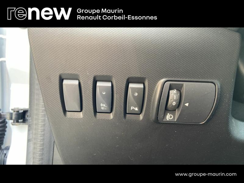 RENAULT Twingo d’occasion à vendre à CORBEIL-ESSONNES chez GRAND GARAGE FERAY SAE (Photo 19)