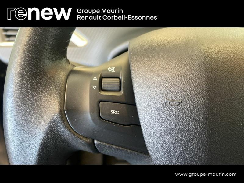 PEUGEOT 208 d’occasion à vendre à CORBEIL-ESSONNES chez GRAND GARAGE FERAY SAE (Photo 16)