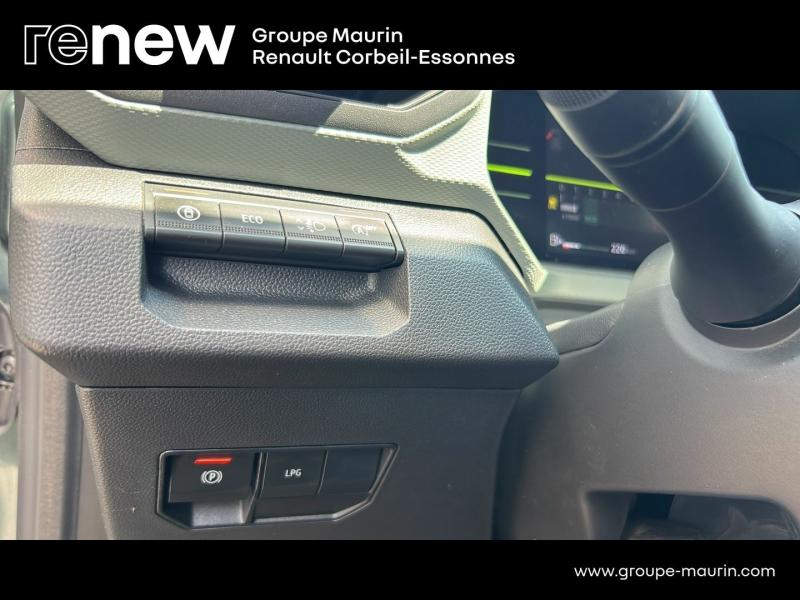 DACIA Duster d’occasion à vendre à CORBEIL-ESSONNES chez GRAND GARAGE FERAY SAE (Photo 14)
