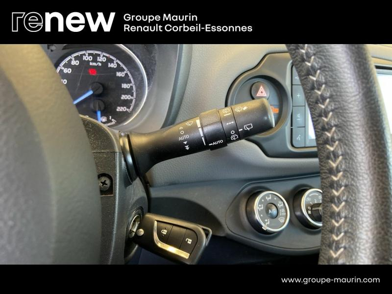 TOYOTA Yaris d’occasion à vendre à CORBEIL-ESSONNES chez GRAND GARAGE FERAY SAE (Photo 17)