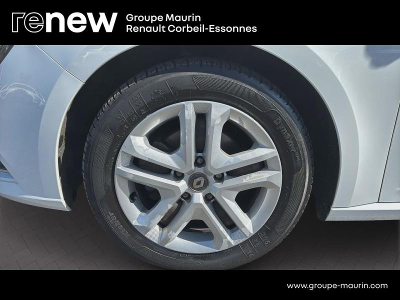 RENAULT Megane d’occasion à vendre à CORBEIL-ESSONNES chez GRAND GARAGE FERAY SAE (Photo 9)