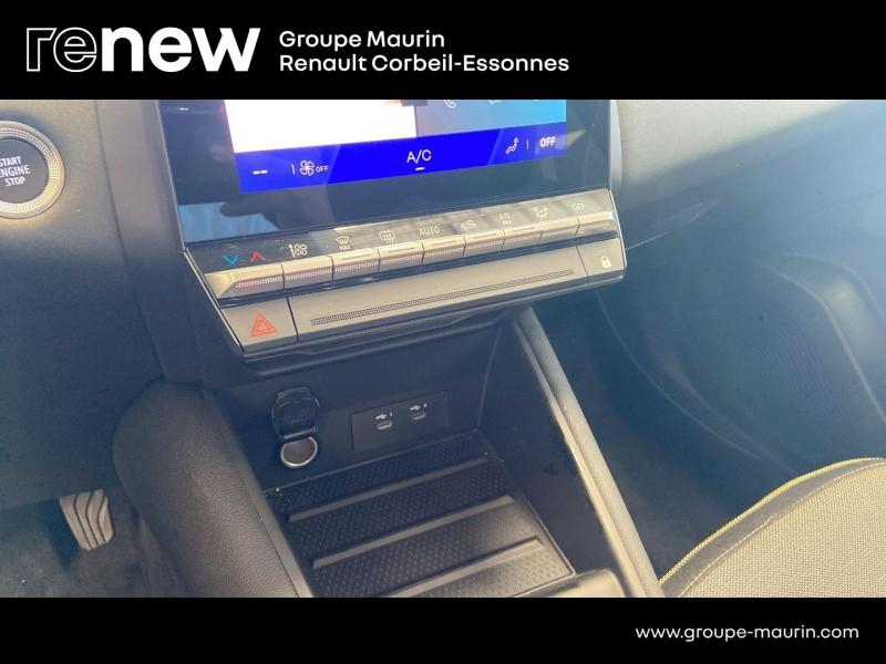 RENAULT  d’occasion à vendre à CORBEIL-ESSONNES chez GRAND GARAGE FERAY SAE (Photo 19)