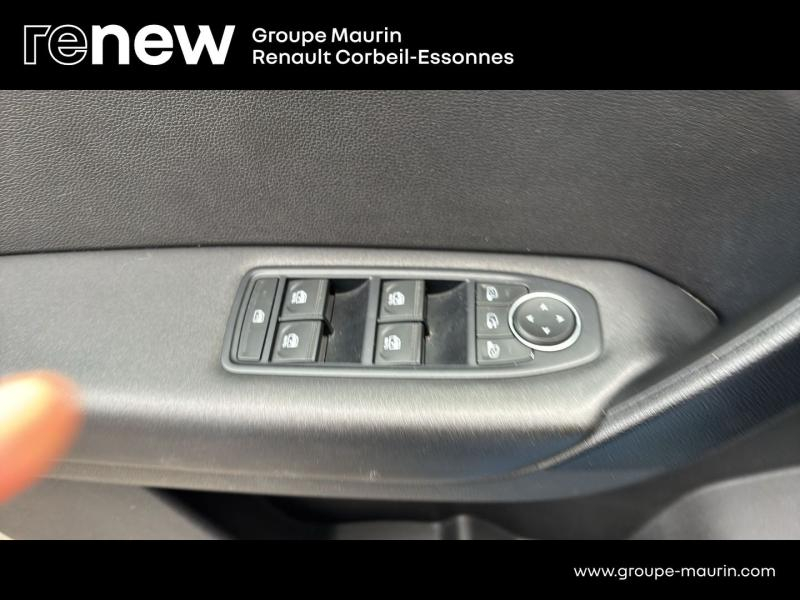 RENAULT Captur d’occasion à vendre à CORBEIL-ESSONNES chez GRAND GARAGE FERAY SAE (Photo 15)