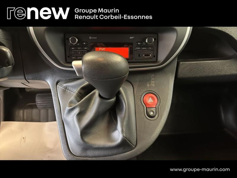 RENAULT Kangoo Express VUL d’occasion à vendre à CORBEIL-ESSONNES chez GRAND GARAGE FERAY SAE (Photo 12)