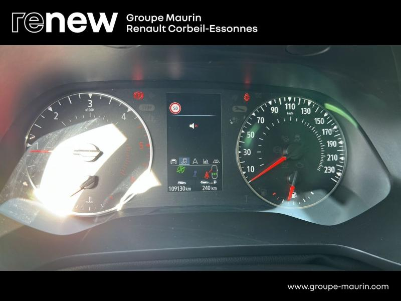 RENAULT Captur d’occasion à vendre à CORBEIL-ESSONNES chez GRAND GARAGE FERAY SAE (Photo 16)