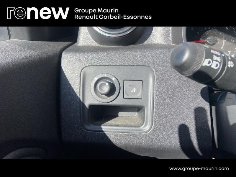 DACIA Duster d’occasion à vendre à CORBEIL-ESSONNES chez GRAND GARAGE FERAY SAE (Photo 11)