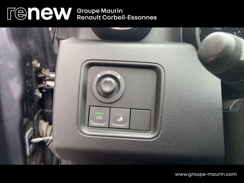 DACIA Duster d’occasion à vendre à CORBEIL-ESSONNES chez GRAND GARAGE FERAY SAE (Photo 11)