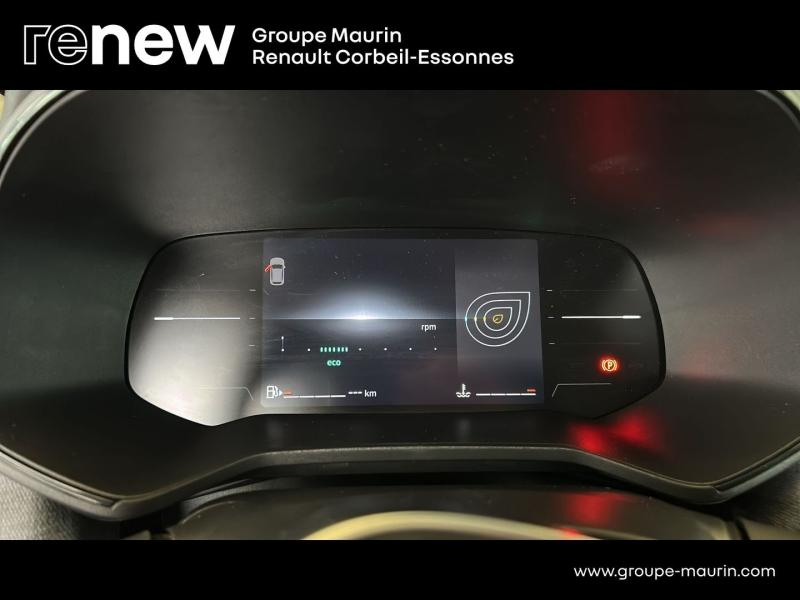 RENAULT Clio d’occasion à vendre à CORBEIL-ESSONNES chez GRAND GARAGE FERAY SAE (Photo 15)