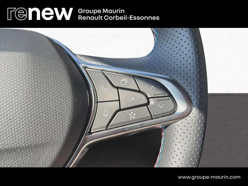 RENAULT  d’occasion à vendre à CORBEIL-ESSONNES chez GRAND GARAGE FERAY SAE (Photo 19)