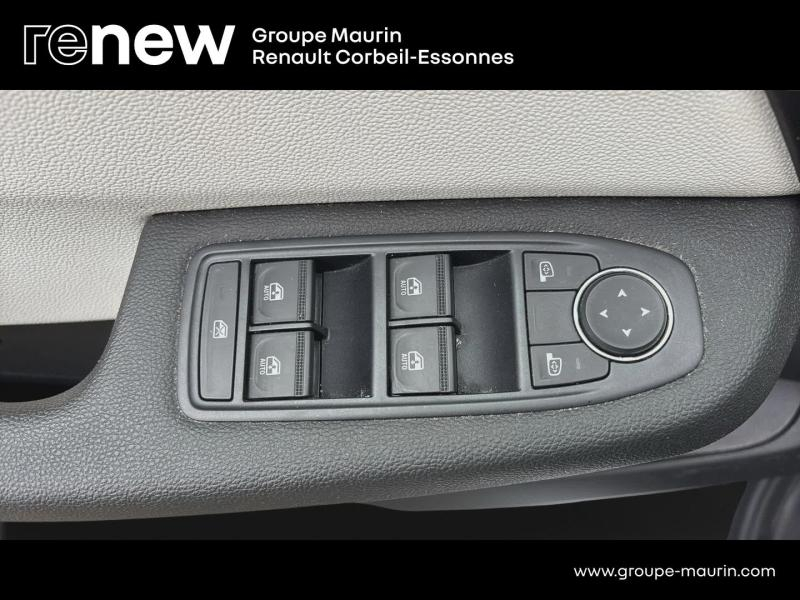 agency.seo.links.detann.title RENAULT Clio d’occasion à vendre à CORBEIL-ESSONNES chez GRAND GARAGE FERAY SAE (Photo 16)