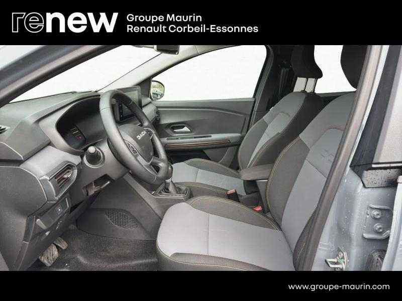 agency.seo.links.detann.title DACIA Jogger d’occasion à vendre à CORBEIL-ESSONNES chez GRAND GARAGE FERAY SAE (Photo 11)
