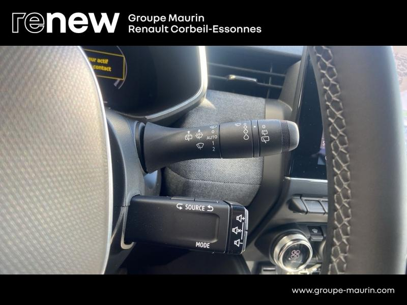 agency.seo.links.detann.title RENAULT Clio d’occasion à vendre à CORBEIL-ESSONNES chez GRAND GARAGE FERAY SAE (Photo 16)