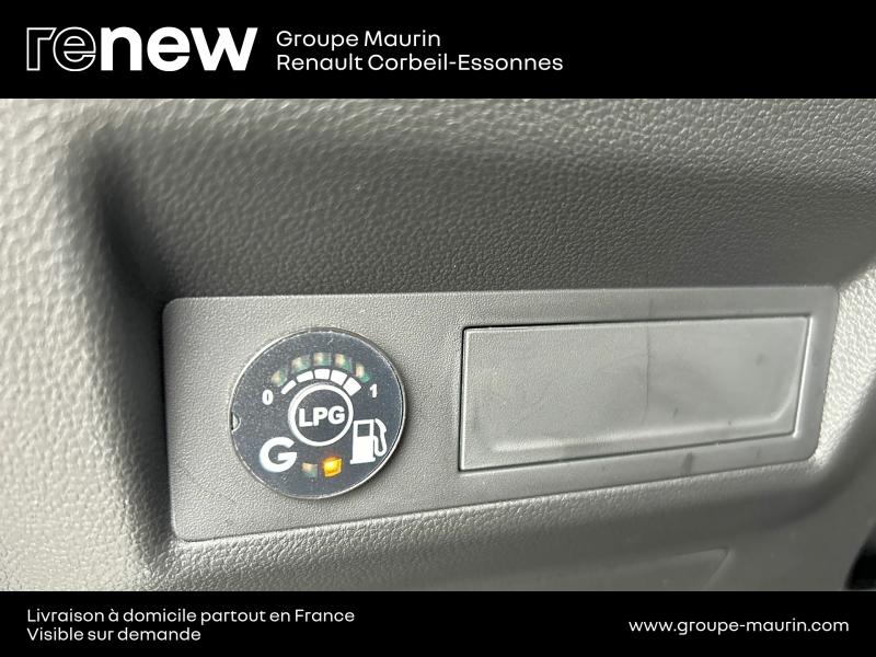 agency.seo.links.detann.title RENAULT Captur d’occasion à vendre à CORBEIL-ESSONNES chez GRAND GARAGE FERAY SAE (Photo 14)