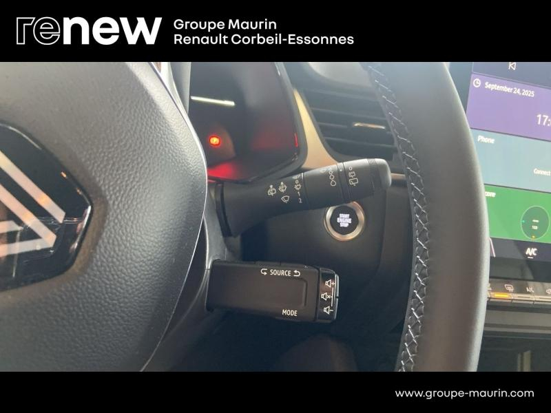 RENAULT Captur d’occasion à vendre à CORBEIL-ESSONNES chez GRAND GARAGE FERAY SAE (Photo 15)