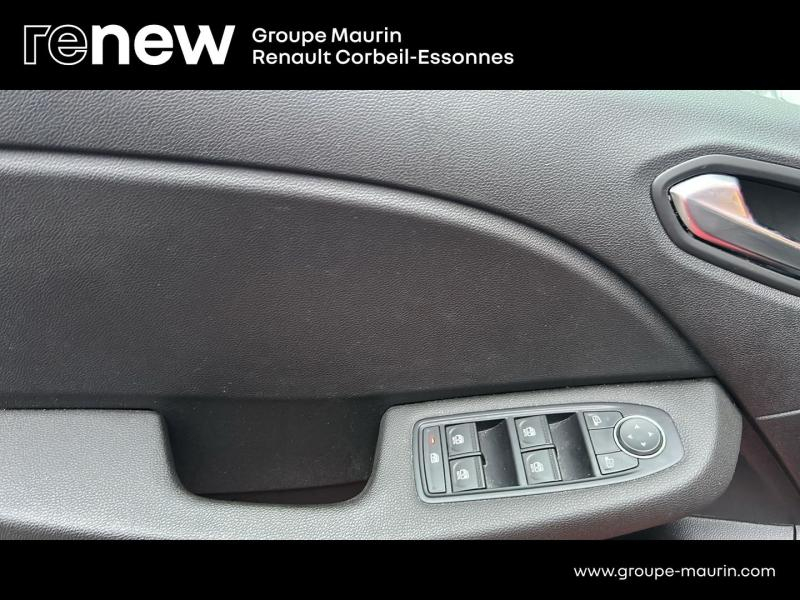 RENAULT Clio d’occasion à vendre à CORBEIL-ESSONNES chez GRAND GARAGE FERAY SAE (Photo 14)