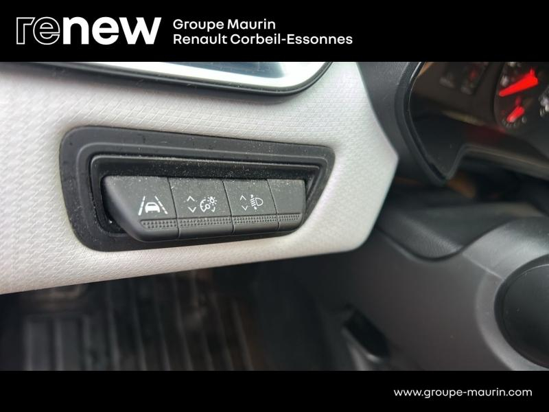 RENAULT Clio d’occasion à vendre à CORBEIL-ESSONNES chez GRAND GARAGE FERAY SAE (Photo 17)