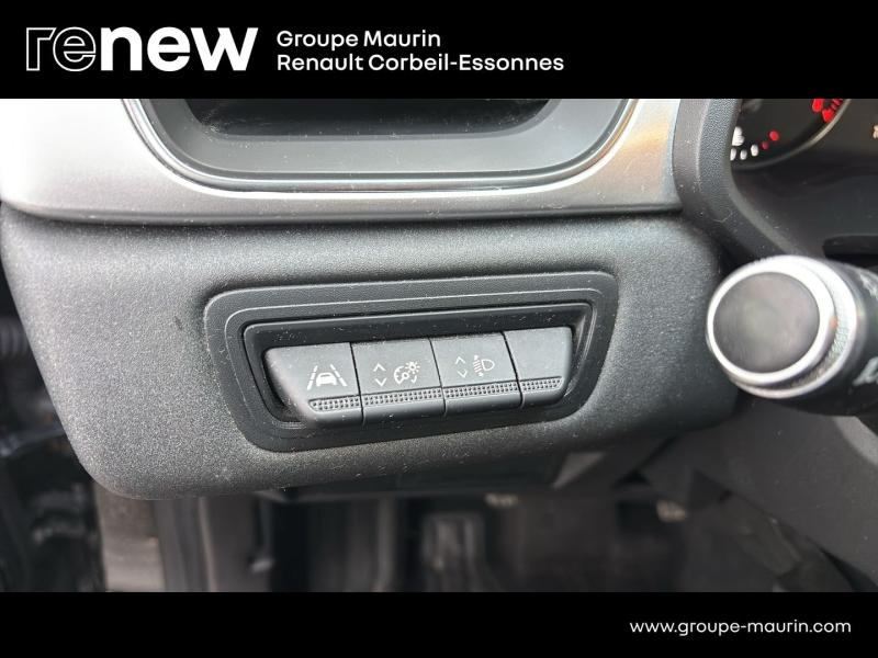 RENAULT Captur d’occasion à vendre à CORBEIL-ESSONNES chez GRAND GARAGE FERAY SAE (Photo 19)