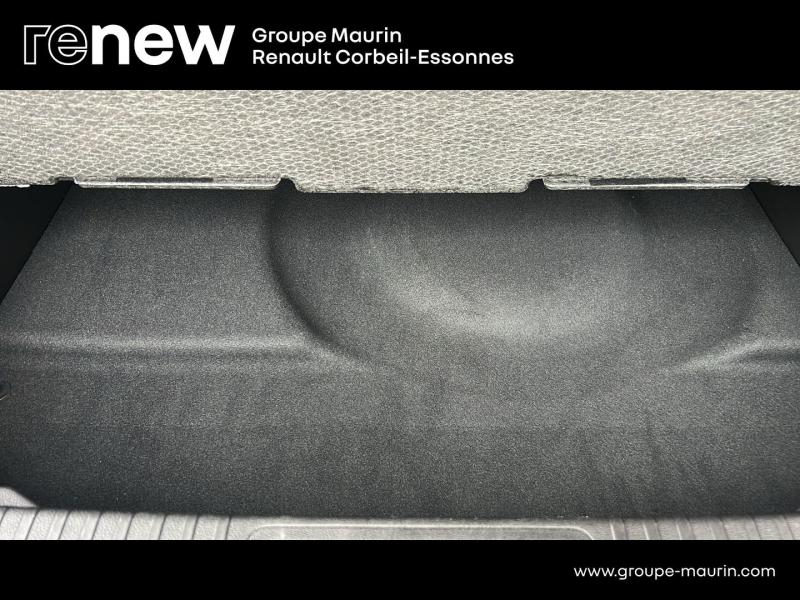 RENAULT  d’occasion à vendre à CORBEIL-ESSONNES chez GRAND GARAGE FERAY SAE (Photo 10)