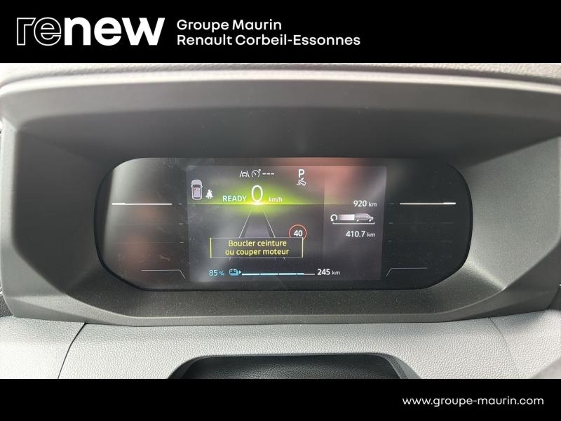 RENAULT Master Fg VUL d’occasion à vendre à CORBEIL-ESSONNES chez GRAND GARAGE FERAY SAE (Photo 17)