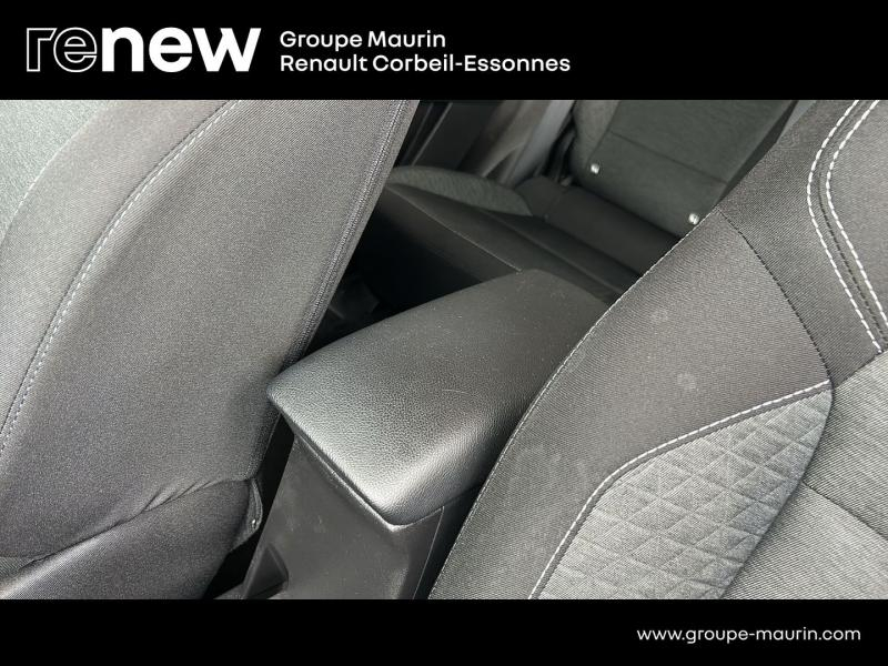 RENAULT Captur d’occasion à vendre à CORBEIL-ESSONNES chez GRAND GARAGE FERAY SAE (Photo 18)