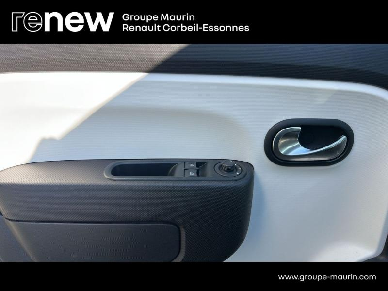 RENAULT Twingo d’occasion à vendre à CORBEIL-ESSONNES chez GRAND GARAGE FERAY SAE (Photo 15)