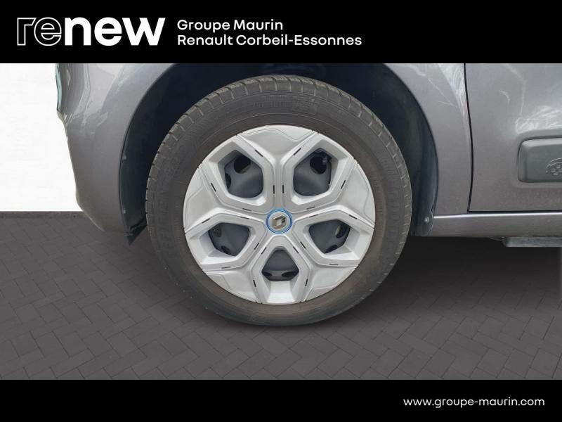 RENAULT Twingo d’occasion à vendre à CORBEIL-ESSONNES chez GRAND GARAGE FERAY SAE (Photo 9)