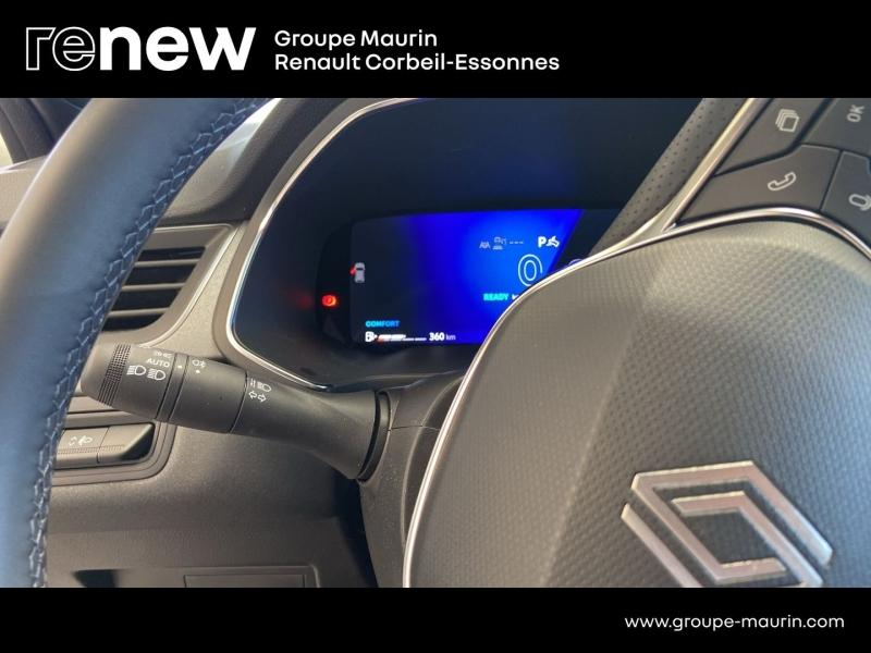 RENAULT  d’occasion à vendre à CORBEIL-ESSONNES chez GRAND GARAGE FERAY SAE (Photo 16)