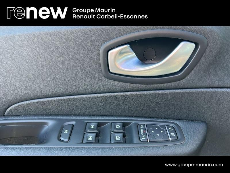 RENAULT Captur d’occasion à vendre à CORBEIL-ESSONNES chez GRAND GARAGE FERAY SAE (Photo 15)