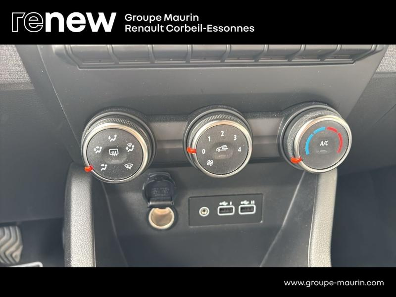 RENAULT Clio d’occasion à vendre à CORBEIL-ESSONNES chez GRAND GARAGE FERAY SAE (Photo 18)